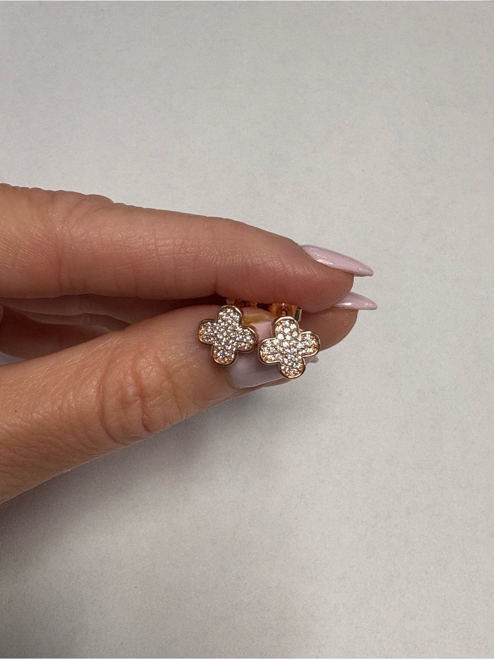 Suzy Levian Sample Rose Sterling Silver Clover CZ Stud Earrings NWT